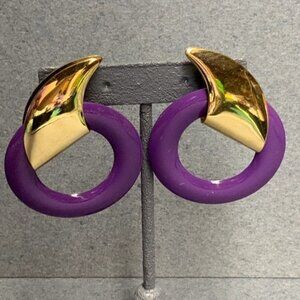 Funky Pierced Hoop Earrings 2.5 In Purple Enamel Gold Swoosh Retro Vintage Glam